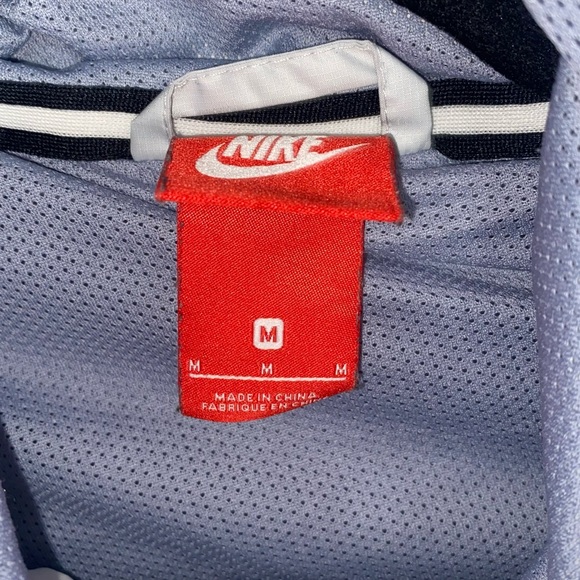 Nike Windbreaker - Picture 2 of 2